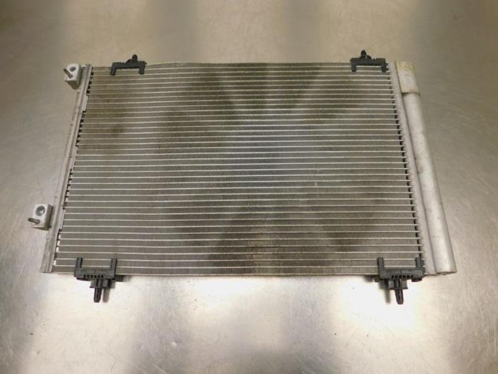 Gebruikte Airco Condensor Peugeot Partner (GC/GF/GG/GJ/GK) 1.6 HDI 90 Prijs € 24,90 Margeregeling aangeboden door Autodemontagebedrijf de Jong
