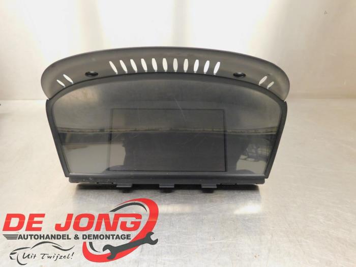 Gebruikte Display Interieur BMW 5 serie Touring (E61) 523i 24V Prijs € 148,99 Margeregeling aangeboden door Autodemontagebedrijf de Jong