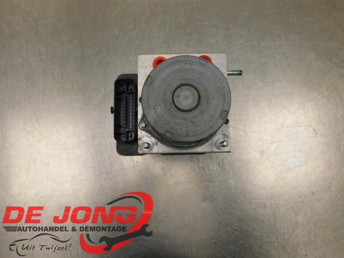 Gebruikte ABS Pomp Citroen Jumpy 2.0 Blue HDI 120 Prijs € 19,89 Inclusief btw aangeboden door Autodemontagebedrijf de Jong
