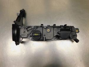 Gebruikte Kleppendeksel Peugeot 308 (L3/L8/LB/LH/LP) 1.6 BlueHDi 115 16V Prijs € 19,90 Margeregeling aangeboden door Autodemontagebedrijf de Jong