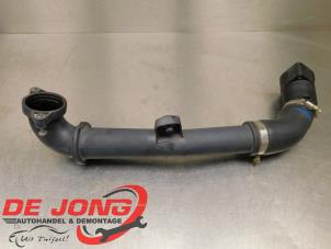 Gebruikte Intercooler Buis Skoda Octavia Combi (5EAC) 1.6 TDI Greenline 16V Prijs € 24,99 Margeregeling aangeboden door Autodemontagebedrijf de Jong