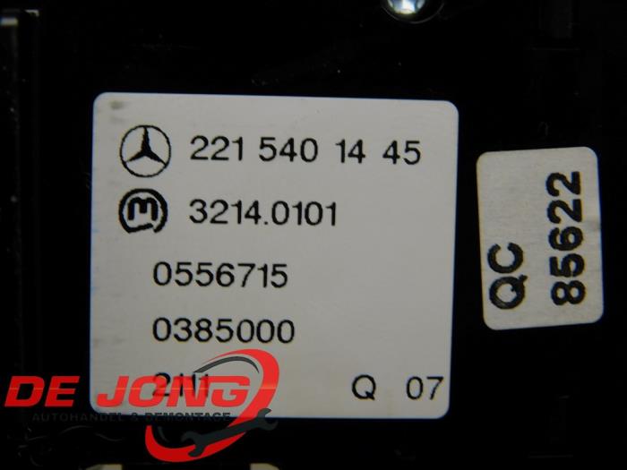 Handrem schakelaar van een Mercedes-Benz S (W221) 3.0 S-350 BlueTec 24V 4-Matic 2012
