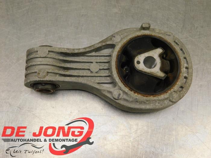 Motorsteun van een Opel Vivaro 2.0 CDTI 150 2021