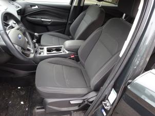 Gebruikte Interieur Bekledingsset Ford Kuga II (DM2) 1.5 EcoBoost 16V 120 Prijs € 250,00 Margeregeling aangeboden door Autodemontagebedrijf de Jong