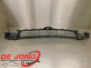 Gebruikte Grille Tesla Model 3 Long Range AWD 75 kWh Prijs € 74,99 Margeregeling aangeboden door Autodemontagebedrijf de Jong