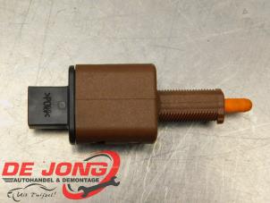 Gebruikte Schakelaar Remlicht Tesla Model 3 Long Range AWD 75 kWh Prijs € 24,99 Margeregeling aangeboden door Autodemontagebedrijf de Jong