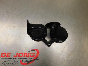 Gebruikte Toeter Tesla Model 3 Long Range AWD 75 kWh Prijs € 24,99 Margeregeling aangeboden door Autodemontagebedrijf de Jong