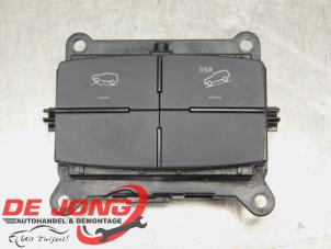 Gebruikte Schakelaar Mercedes ML III (166) 3.0 ML-350 BlueTEC V6 24V 4-Matic Prijs € 74,90 Margeregeling aangeboden door Autodemontagebedrijf de Jong