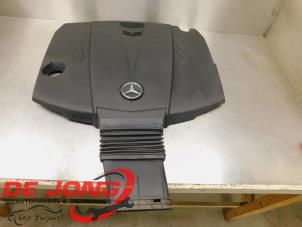 Gebruikte Afdekplaat motor Mercedes ML III (166) 3.0 ML-350 BlueTEC V6 24V 4-Matic Prijs € 124,00 Margeregeling aangeboden door Autodemontagebedrijf de Jong