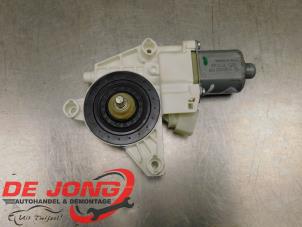 Gebruikte Motor electrisch raam Mercedes ML III (166) 3.0 ML-350 BlueTEC V6 24V 4-Matic Prijs € 19,90 Margeregeling aangeboden door Autodemontagebedrijf de Jong