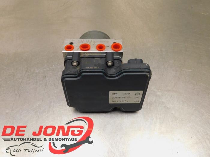 Gebruikte ABS Pomp Volkswagen Polo VI (AW1) 1.0 MPI 12V Prijs € 28,99 Margeregeling aangeboden door Autodemontagebedrijf de Jong