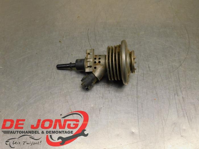 Gebruikte Injector adblue Renault Trafic (1FL/2FL/3FL/4FL) 1.6 dCi 95 Prijs € 90,74 Inclusief btw aangeboden door Autodemontagebedrijf de Jong