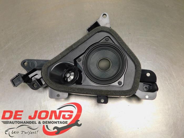 Luidspreker van een BMW X3 (F25) xDrive20d 16V 2015