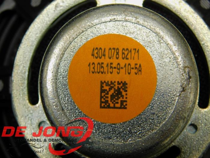 Luidspreker van een BMW X3 (F25) xDrive20d 16V 2015