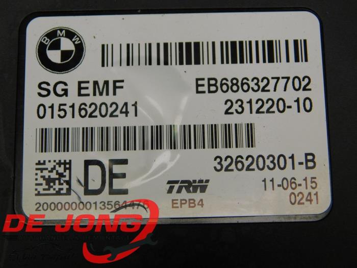 Modele EPB van een BMW X3 (F25) xDrive20d 16V 2015