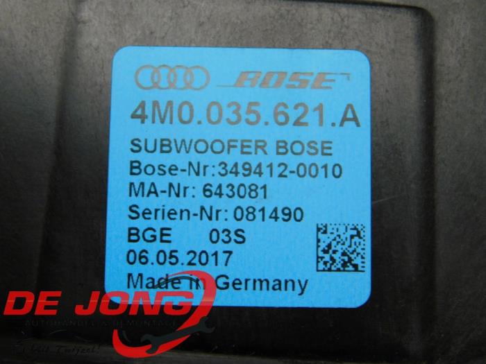 Subwoofer van een Audi Q7 (4MB/4MG) 3.0 TDI V6 24V 2019