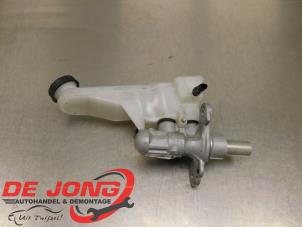 Gebruikte Hoofdremcilinder Mercedes B (W246) 1.6 B-180 BlueEFFICIENCY Turbo 16V Prijs € 34,99 Margeregeling aangeboden door Autodemontagebedrijf de Jong