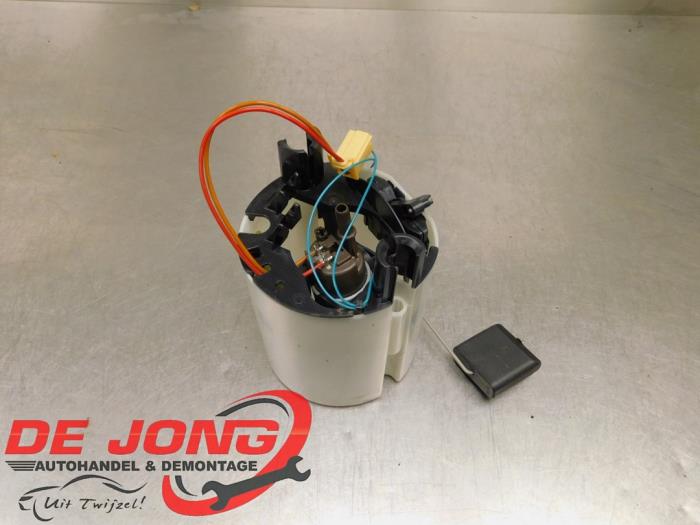 Gebruikte Tank element Pomp BMW 1 serie (E87/87N) 116i 1.6 16V Prijs € 20,00 Margeregeling aangeboden door Autodemontagebedrijf de Jong