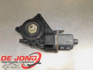Gebruikte Raammotor Portier Kia Venga 1.6 CVVT 16V Prijs € 19,99 Margeregeling aangeboden door Autodemontagebedrijf de Jong