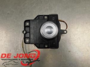 Gebruikte MMI schakelaar Mercedes C Estate (S204) 2.2 C-220 CDI 16V Prijs € 74,95 Margeregeling aangeboden door Autodemontagebedrijf de Jong