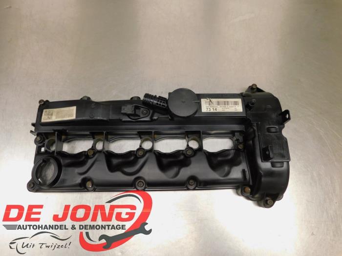 Gebruikte Kleppendeksel Mercedes C (W205) C-200d 2.2 16V Prijs € 47,99 Margeregeling aangeboden door Autodemontagebedrijf de Jong
