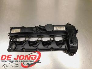 Gebruikte Kleppendeksel Mercedes C (W205) C-200d 2.2 16V Prijs € 47,99 Margeregeling aangeboden door Autodemontagebedrijf de Jong