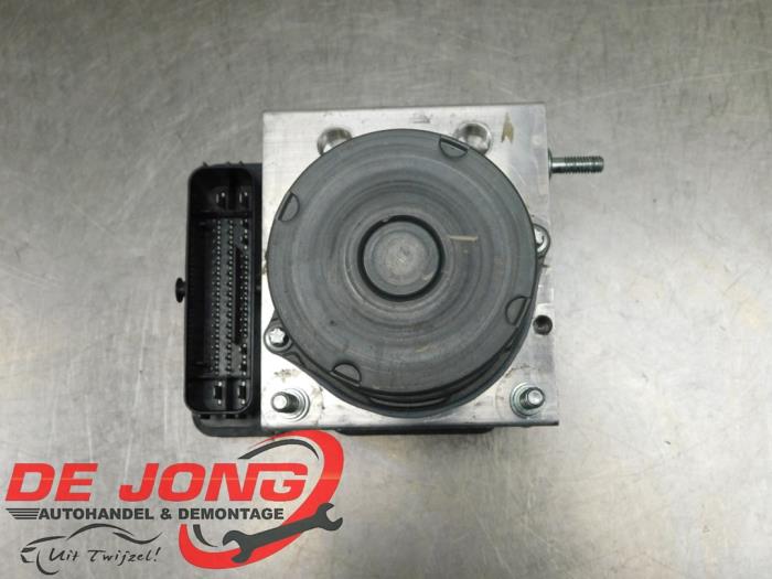 Gebruikte ABS Pomp Opel Grandland (X) 1.2 Turbo 12V Prijs € 69,95 Margeregeling aangeboden door Autodemontagebedrijf de Jong