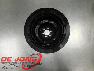 Gebruikte Krukas Poelie Peugeot 308 SW (L4/L9/LC/LJ/LR) 1.2 12V e-THP Prijs € 24,95 Margeregeling aangeboden door Autodemontagebedrijf de Jong