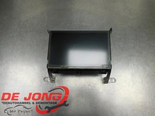 Gebruikte Display Interieur Nissan Navara (D40) 3.0 dCi V6 24V DPF 4x4 Prijs € 89,99 Margeregeling aangeboden door Autodemontagebedrijf de Jong
