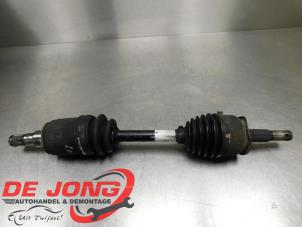 Gebruikte Aandrijfas links-voor Nissan Navara (D40) 3.0 dCi V6 24V DPF 4x4 Prijs € 74,99 Margeregeling aangeboden door Autodemontagebedrijf de Jong