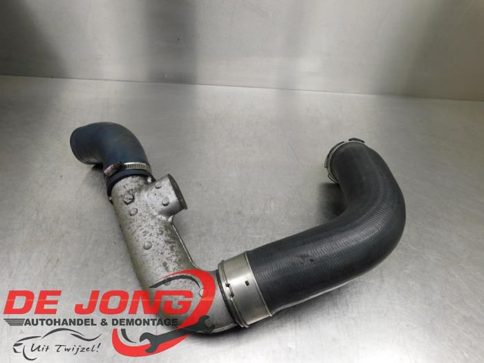 Gebruikte Intercooler Buis Nissan Navara (D40) 3.0 dCi V6 24V DPF 4x4 Prijs € 30,00 Margeregeling aangeboden door Autodemontagebedrijf de Jong
