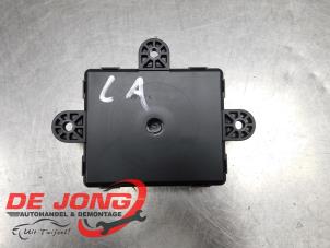 Gebruikte Deur module Ford C-Max (DXA) 1.0 Ti-VCT EcoBoost 12V 125 Prijs € 14,90 Margeregeling aangeboden door Autodemontagebedrijf de Jong