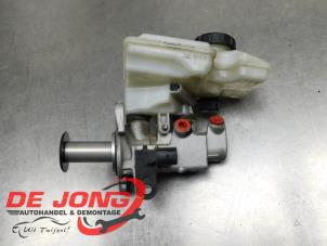 Gebruikte Hoofdremcilinder Volkswagen Touran (5T1) 1.6 TDI SCR BlueMotion Technology Prijs € 7,99 Margeregeling aangeboden door Autodemontagebedrijf de Jong