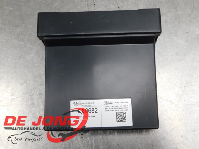 Gebruikte Bodycontrol Module Peugeot 308 SW (L4/L9/LC/LJ/LR) 1.2 12V e-THP Prijs € 44,95 Margeregeling aangeboden door Autodemontagebedrijf de Jong
