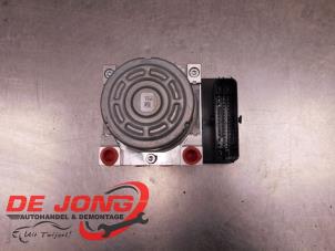 Gebruikte ABS Pomp BMW X1 (F48) sDrive 16d 1.5 12V TwinPower Prijs € 214,99 Margeregeling aangeboden door Autodemontagebedrijf de Jong