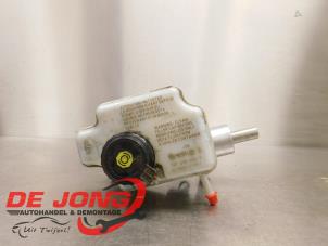 Gebruikte Hoofdremcilinder Volkswagen Caddy IV 2.0 TDI 102 Prijs € 5,99 Margeregeling aangeboden door Autodemontagebedrijf de Jong