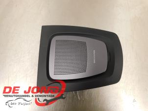Gebruikte Speaker BMW 5 serie Touring (F11) M550d xDrive 24V Prijs € 499,99 Margeregeling aangeboden door Autodemontagebedrijf de Jong