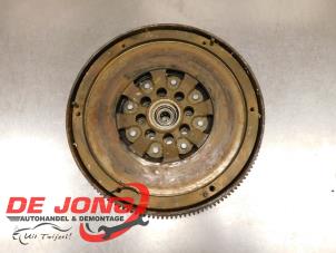 Gebruikte Vliegwiel Mercedes Vito (639.6) 2.2 109 CDI 16V Prijs € 94,99 Margeregeling aangeboden door Autodemontagebedrijf de Jong