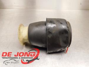 Gebruikte Luchtbalg BMW 5 serie Touring (F11) M550d xDrive 24V Prijs € 59,99 Margeregeling aangeboden door Autodemontagebedrijf de Jong