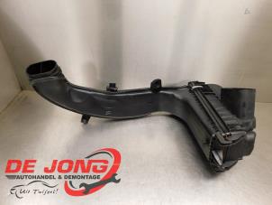 Gebruikte Luchtfilterhuis BMW 5 serie Touring (F11) M550d xDrive 24V Prijs € 99,99 Margeregeling aangeboden door Autodemontagebedrijf de Jong