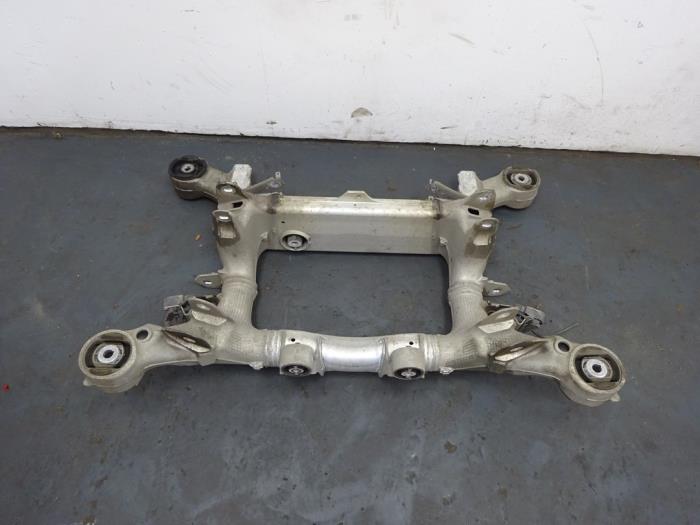 Gebruikte Subframe BMW 5 serie Touring (F11) M550d xDrive 24V Prijs € 69,99 Margeregeling aangeboden door Autodemontagebedrijf de Jong