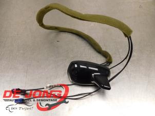 Gebruikte Antenne Mercedes GLK (204.7/9) 3.5 350 V6 24V 4-Matic Prijs € 65,00 Margeregeling aangeboden door Autodemontagebedrijf de Jong