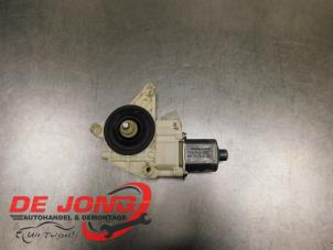 Gebruikte Motor electrisch raam Mercedes GLK (204.7/9) 3.5 350 V6 24V 4-Matic Prijs € 7,45 Margeregeling aangeboden door Autodemontagebedrijf de Jong