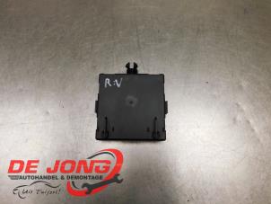 Gebruikte Centrale Deurvergrendelings Module Mercedes GLK (204.7/9) 3.5 350 V6 24V 4-Matic Prijs € 24,15 Margeregeling aangeboden door Autodemontagebedrijf de Jong