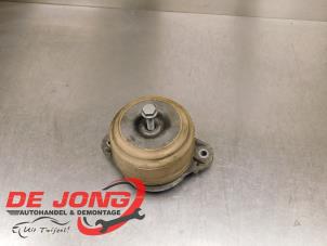 Gebruikte Motorrubber Mercedes GLK (204.7/9) 3.5 350 V6 24V 4-Matic Prijs € 31,45 Margeregeling aangeboden door Autodemontagebedrijf de Jong