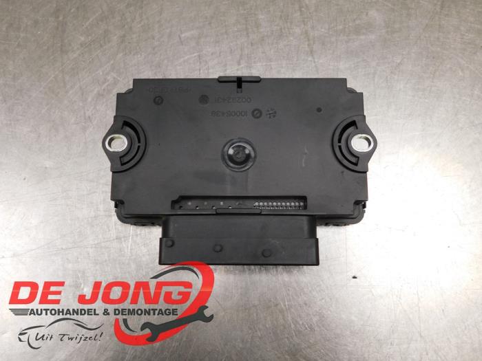 Gebruikte Handrem Module Volkswagen Touareg (7PA/PH) 3.0 TDI V6 24V BlueMotion Technology DPF Prijs € 44,99 Margeregeling aangeboden door Autodemontagebedrijf de Jong