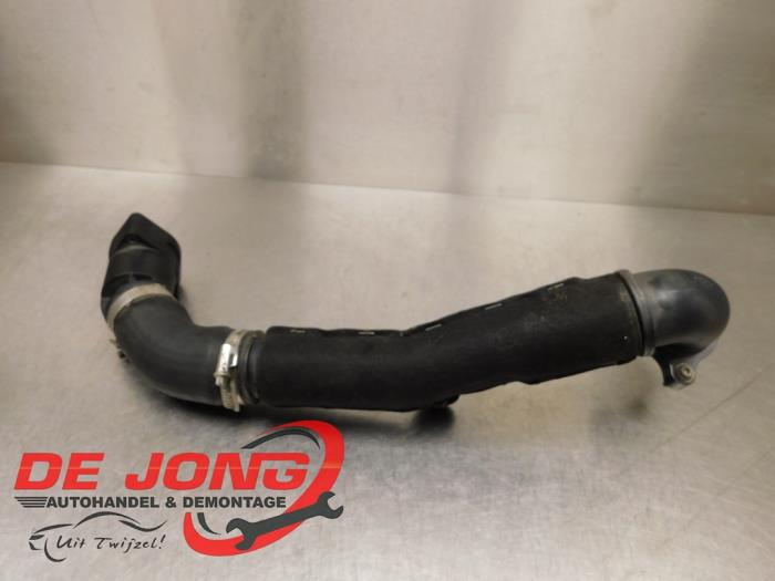 Gebruikte Intercooler Buis Audi A3 Sportback (8VA/8VF) 1.6 TDI 16V Prijs € 23,99 Margeregeling aangeboden door Autodemontagebedrijf de Jong