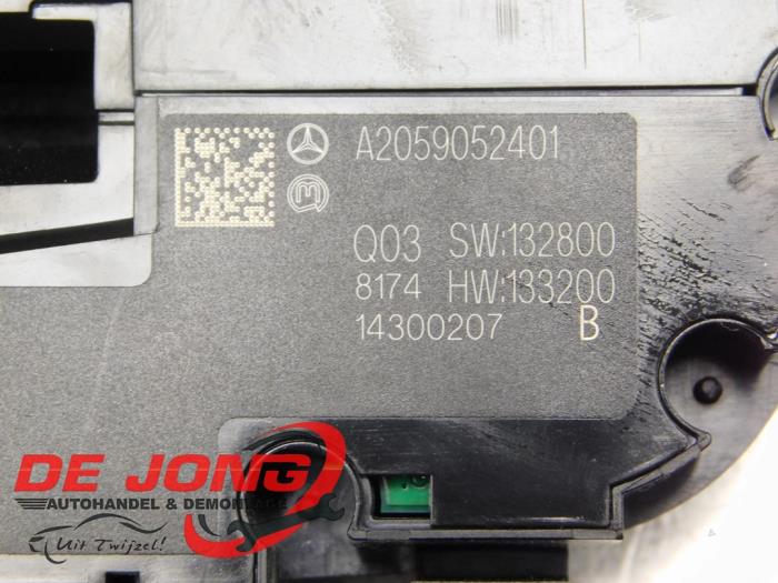 Bediening boordcomputer van een Mercedes-Benz C Estate (S205) C-180 BlueTEC, C-180 d 1.6 16V 2018