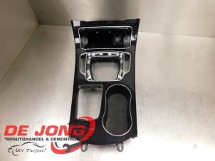 Gebruikte Middenconsoles Mercedes C Estate (S205) C-180 BlueTEC, C-180 d 1.6 16V Prijs € 72,55 Margeregeling aangeboden door Autodemontagebedrijf de Jong