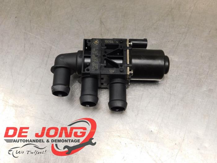 Gebruikte Waterpomp BMW X3 (F25) xDrive20d 16V Prijs € 38,90 Margeregeling aangeboden door Autodemontagebedrijf de Jong